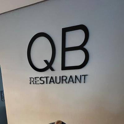 QB RESTAURANT
